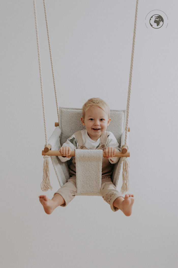 Houpačka pro miminko z bouclé Nofi KIDS BaBi – Ledově šedá