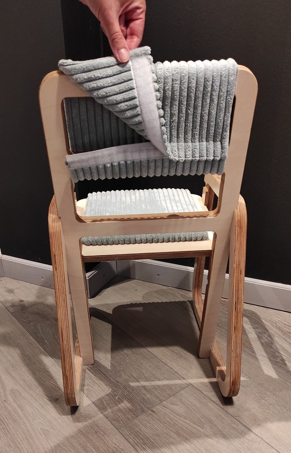 Adjustable Children Montessori Table and Chair Set Julle - Mint Green