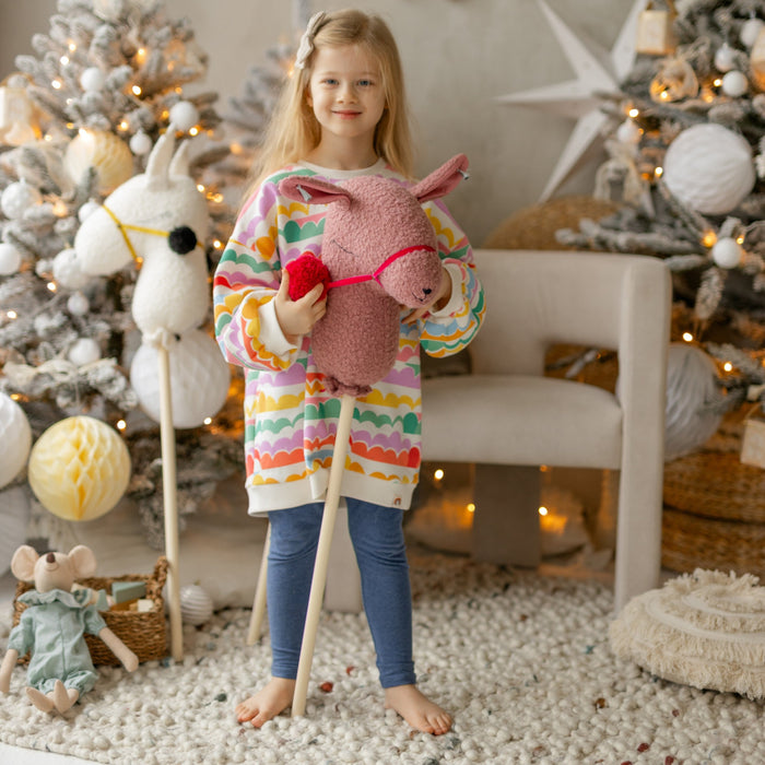Hobby horse lama Minicamp na tyči z buklé, 95 cm – Růžová