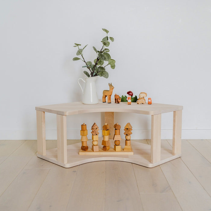 Rohový Montessori regál na hračky Corner One Little Pine – 60 × 60 cm, 2 police