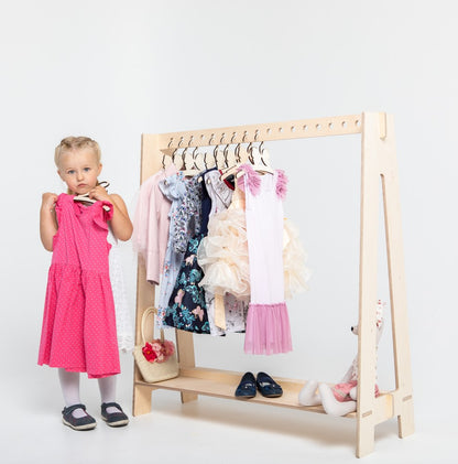Montessori dětský věšák
