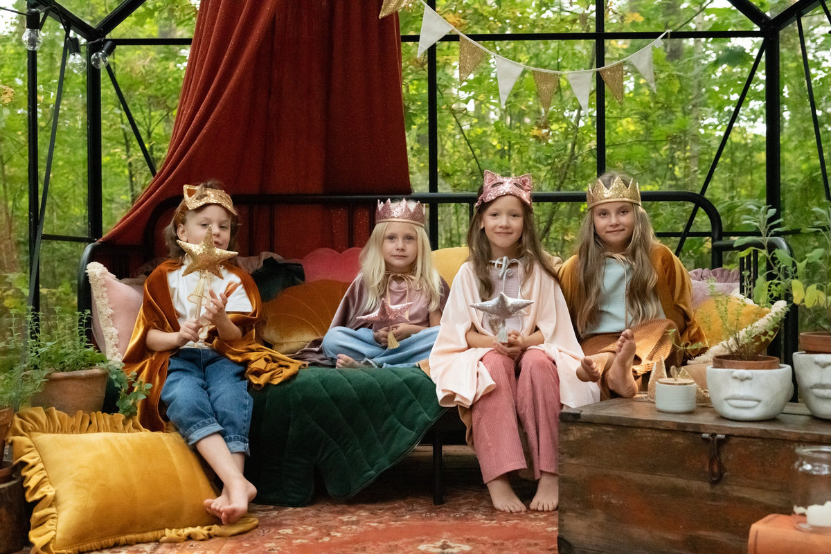 Kočičí maska pro děti moi mili ze sametu se zlatými flitry, kolekce Magic Stories – fotografie 5
