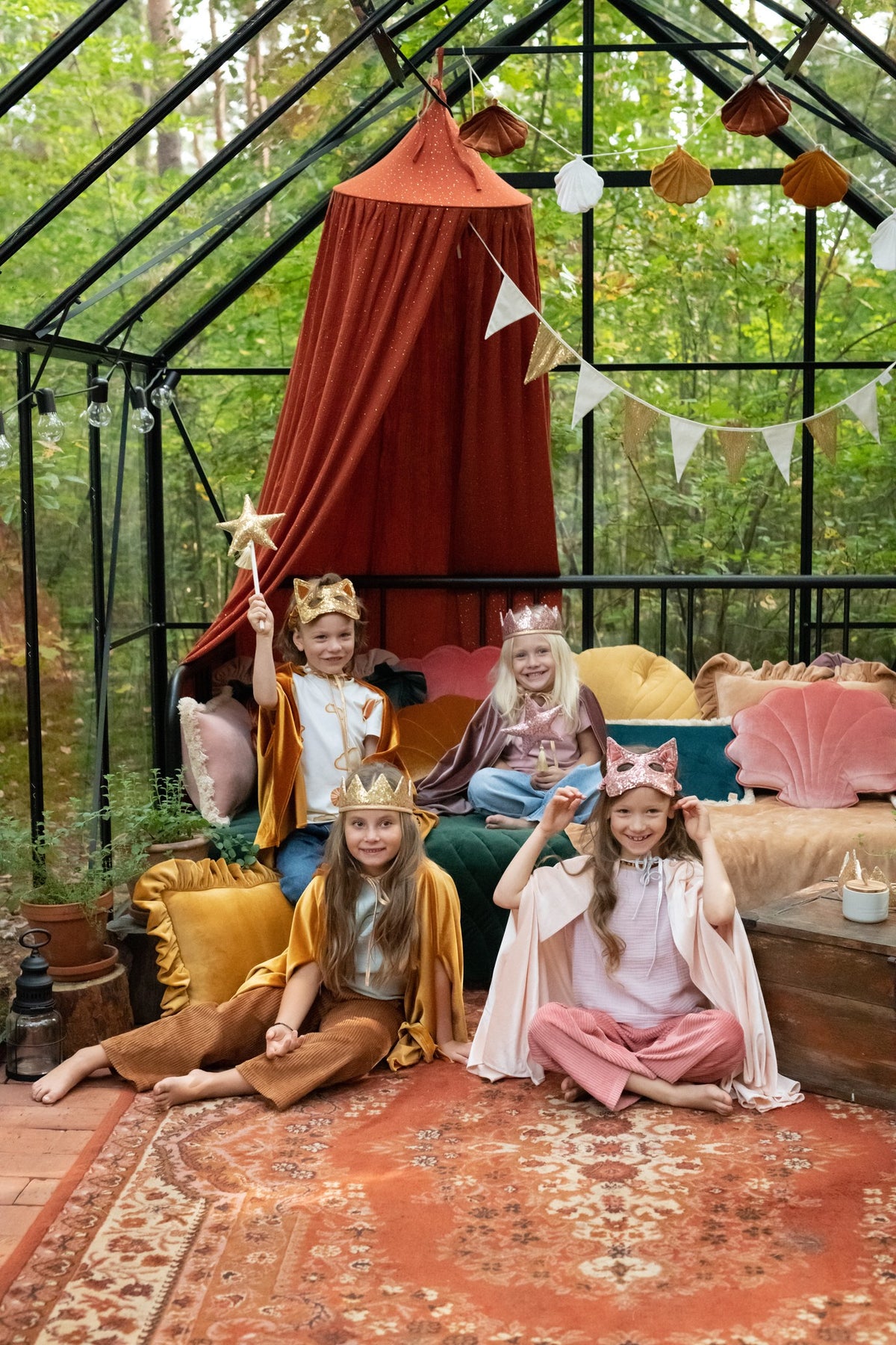 Kočičí maska pro děti moi mili ze sametu se zlatými flitry, kolekce Magic Stories – fotografie 4