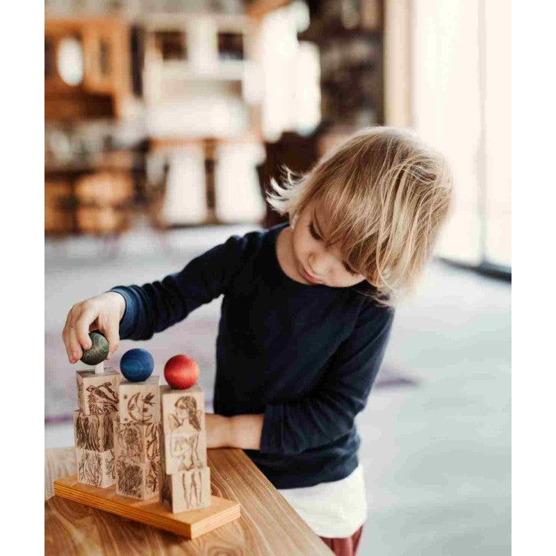 Barevná skládačka postaviček Dreamland Wooden Story, kostky na dřevěných kolíčcích – pohled 6