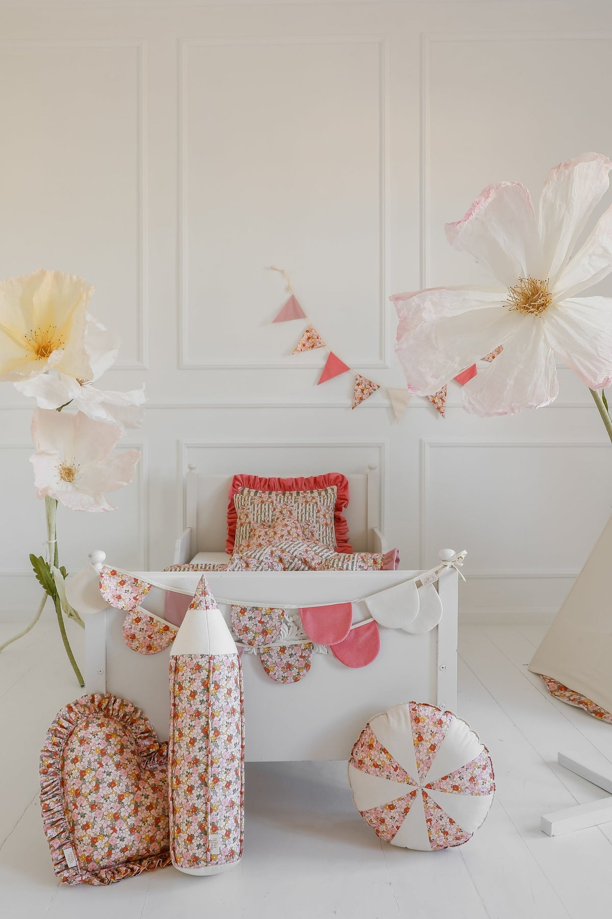 Látková girlanda moi mili Birthday in Garden, 9 bavlněných vlaječek, délka 2,2 m – fotografie 3