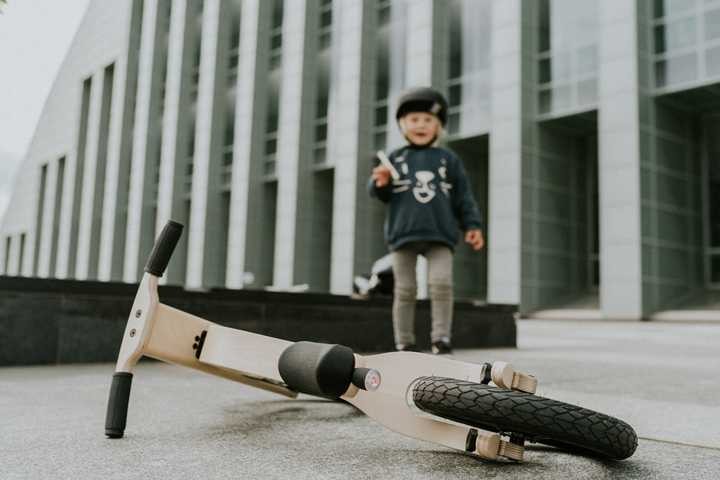 Gripy na řídítka leg&go z TPE elastomeru, 2 ks, k dřevěnému odrážedlu 3v1 – pohled 4