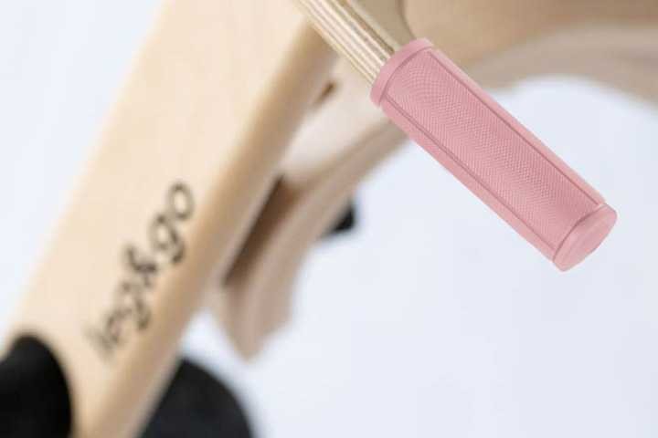 Gripy na řídítka leg&go z TPE elastomeru, 2 ks, k dřevěnému odrážedlu 3v1 – pohled 3