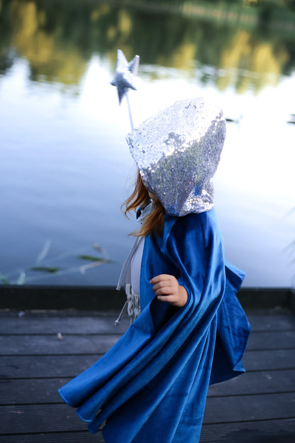 Dětská pelerína s kapucí moi mili Sněhová královna, modrý lesklý velur – fotografie 3