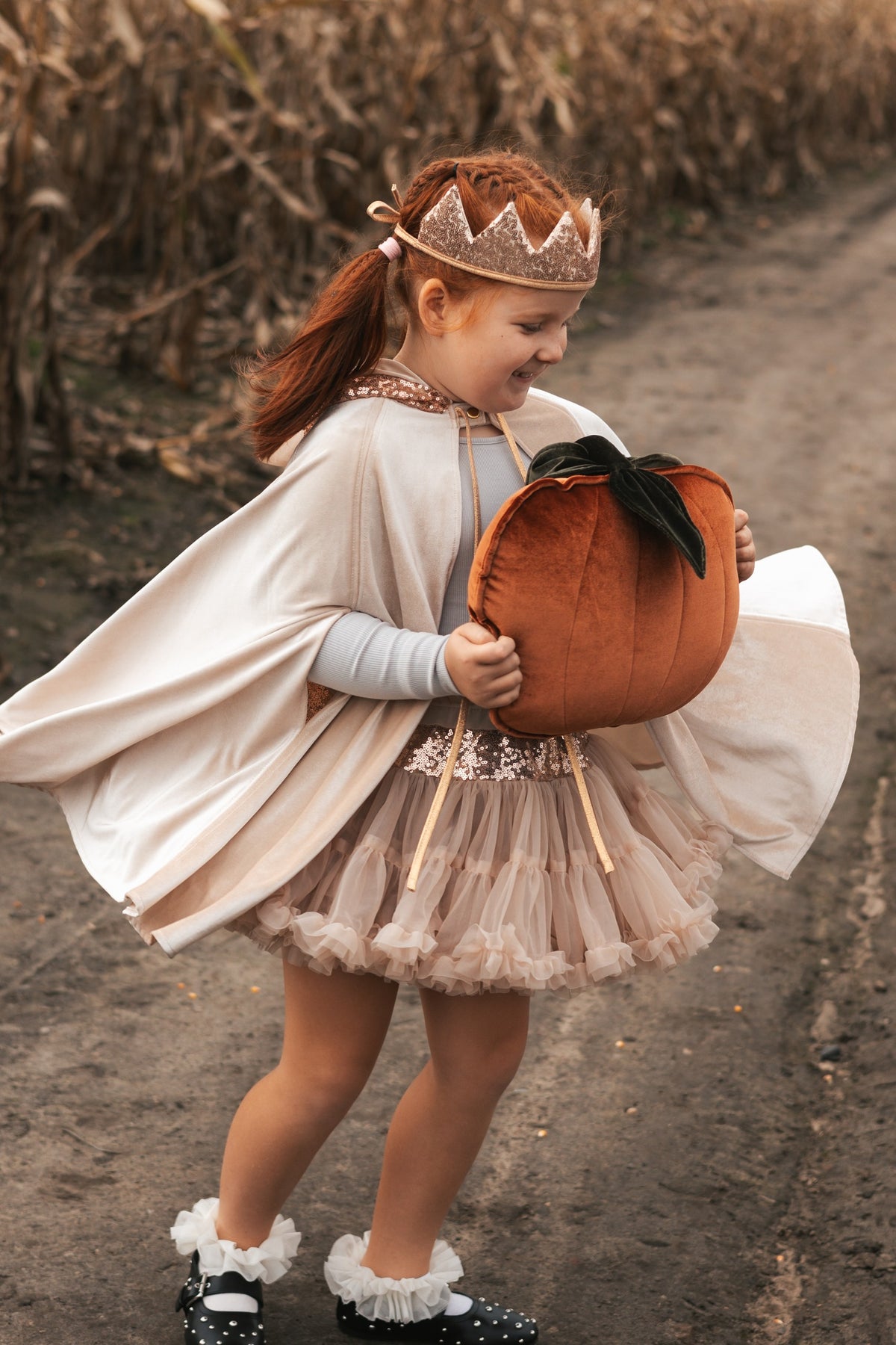 Krémová dětská pelerína s kapucí moi mili Cream Pearl, lesklý velur, kapuce 33 cm – fotografie 5