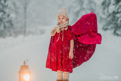 Dětská pelerína s kapucí moi mili Červená Karkulka, červený velur, kapuce s flitry – fotografie 8