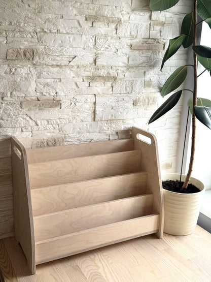 Montessori knihovna – 4 patra předních polic