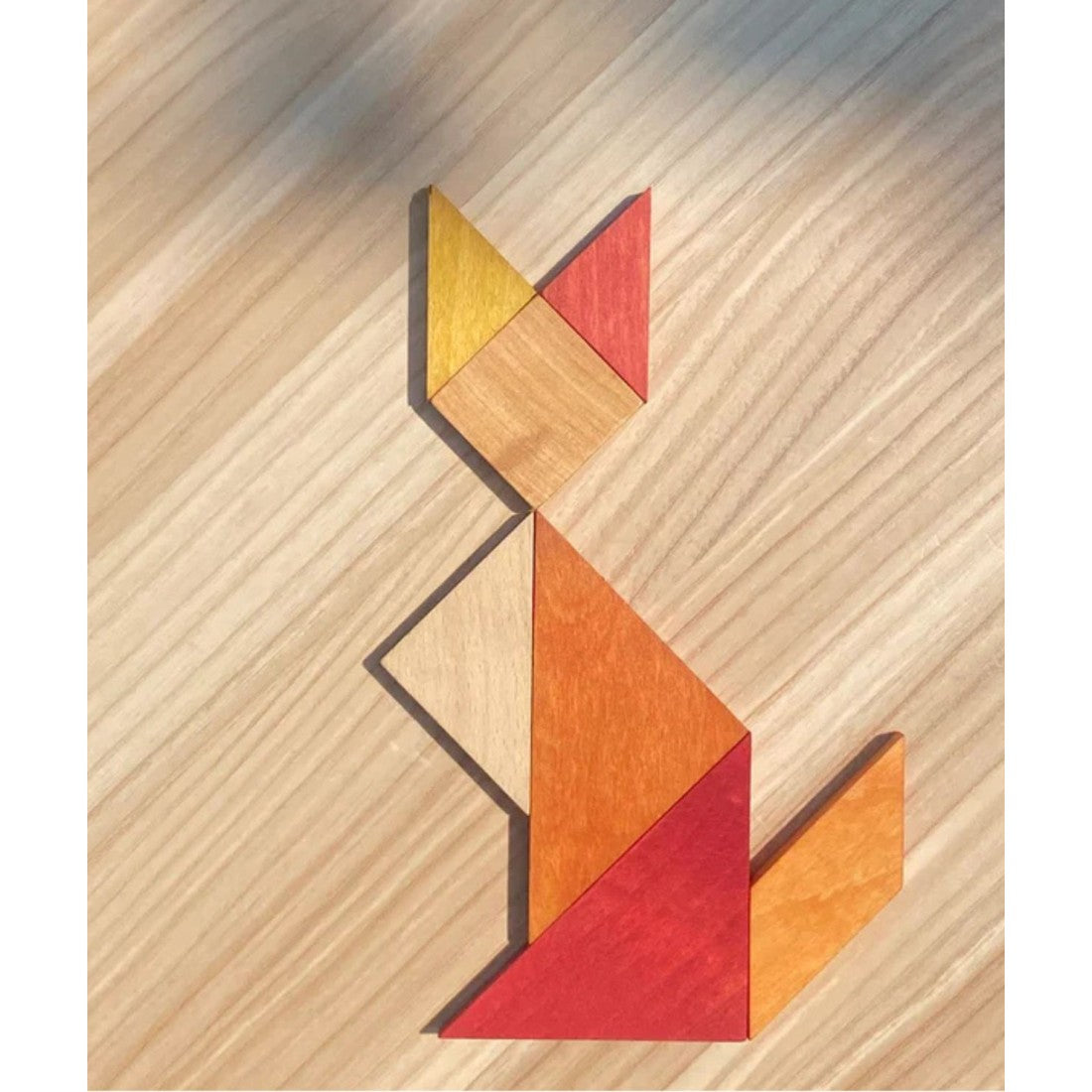 Dřevěný tangram Wooden Story v teplých barvách, 7 dílů se sáčkem – pohled 3