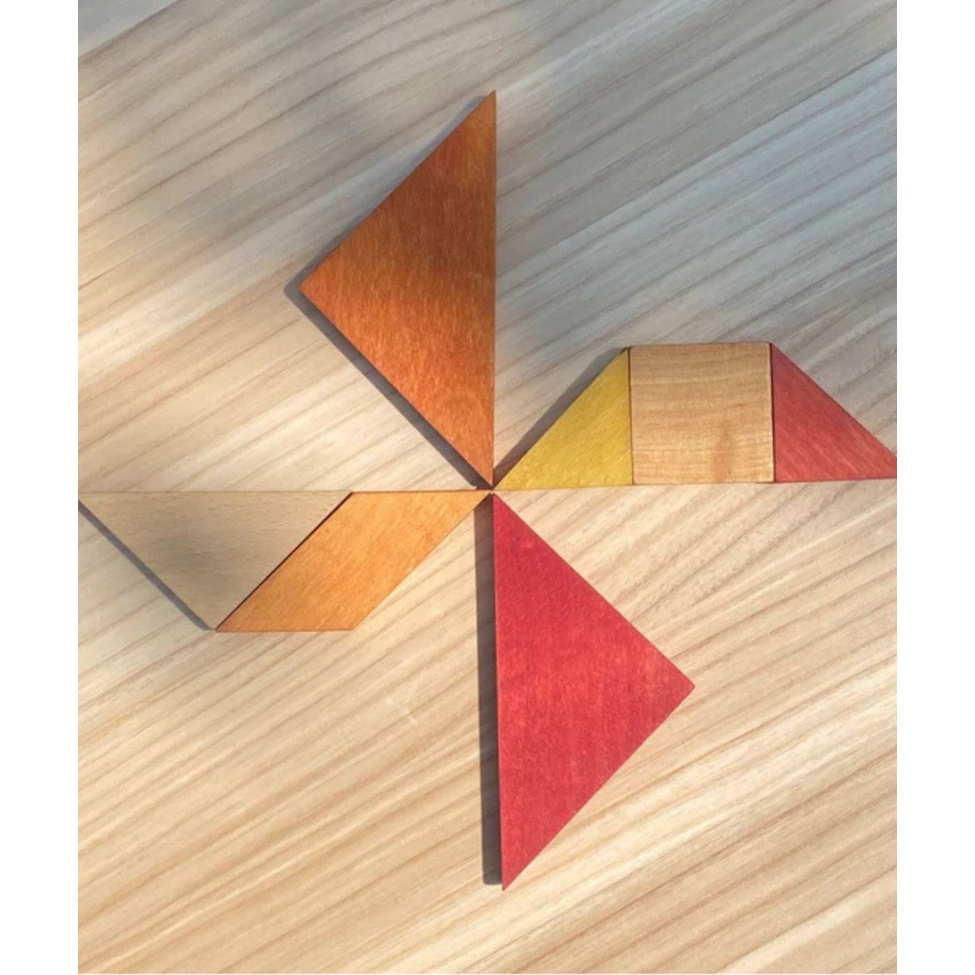 Dřevěný tangram Wooden Story v teplých barvách, 7 dílů se sáčkem – pohled 4
