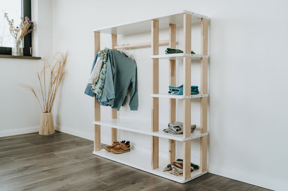 Modulární Montessori šatní skříň