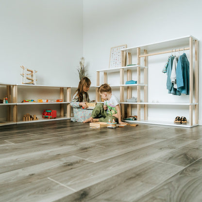 Modulární Montessori šatní skříň