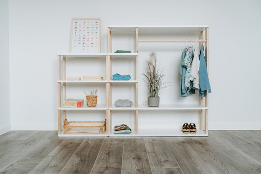 Modulární Montessori šatní skříň