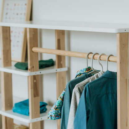 Modulární Montessori šatní skříň
