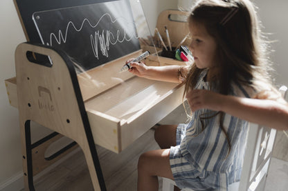 Multisenzorický Montessori stůl Julle
