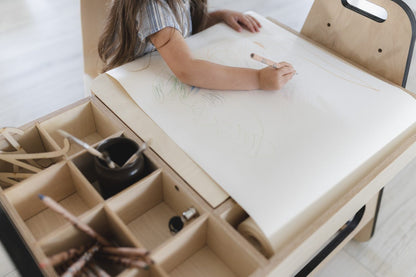Multisenzorický Montessori stůl Julle