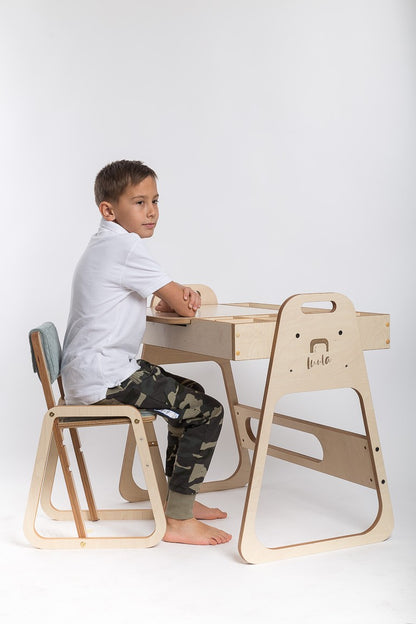 Multisenzorický Montessori stůl Julle