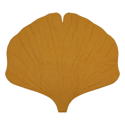Lněná podložka moi mili ve tvaru listu ginkga, barva mango, přibližně 110 × 120 cm