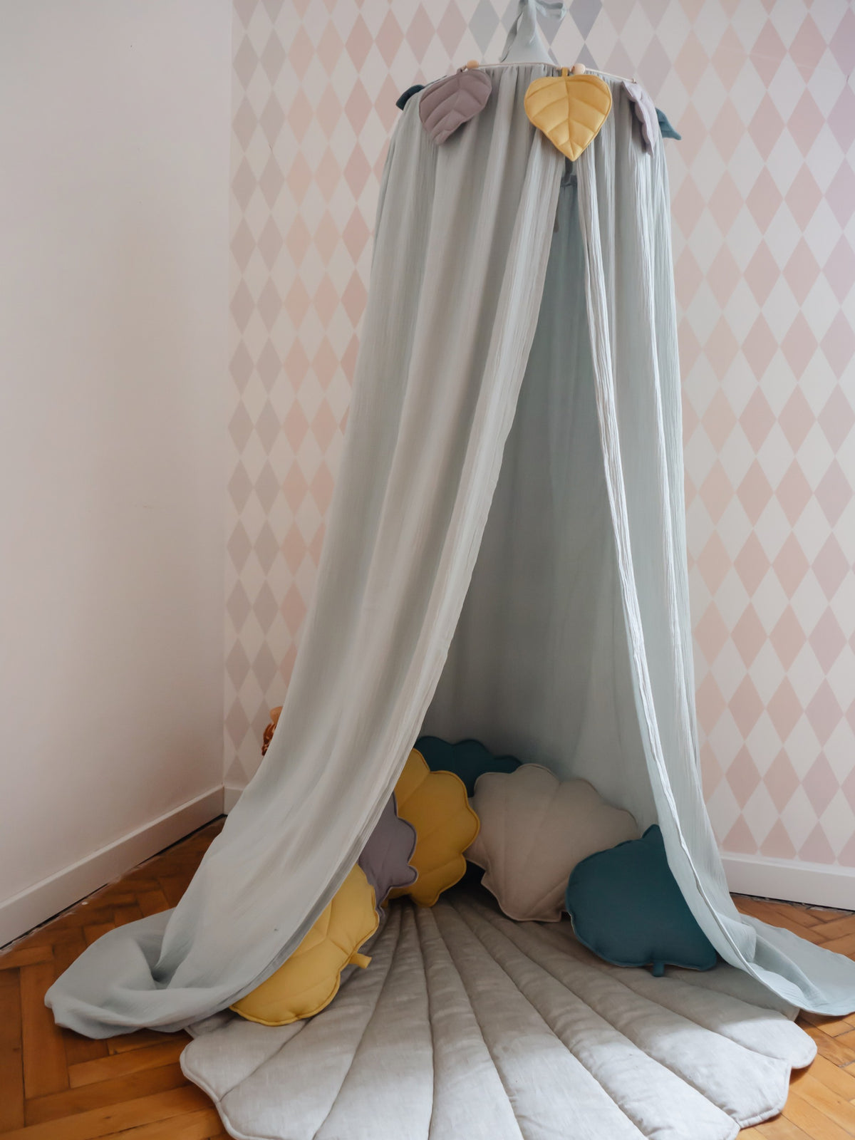 Mátová bavlněná nebesa nad postýlku moi mili, látka 240 cm, kovový kruh 50 cm – fotografie 5