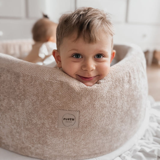 Suchý bazének s míčky Plush Nest, béžová žinylka 90 × 30 cm, perleťové a zlaté míčky – fotografie 2