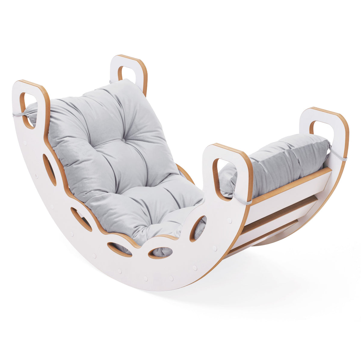 Montessori houpadlo 4v1 Plush Nest, bílé MDF s lezeckou stěnou, skluzavkou a šedým polštářem – fotografie 6