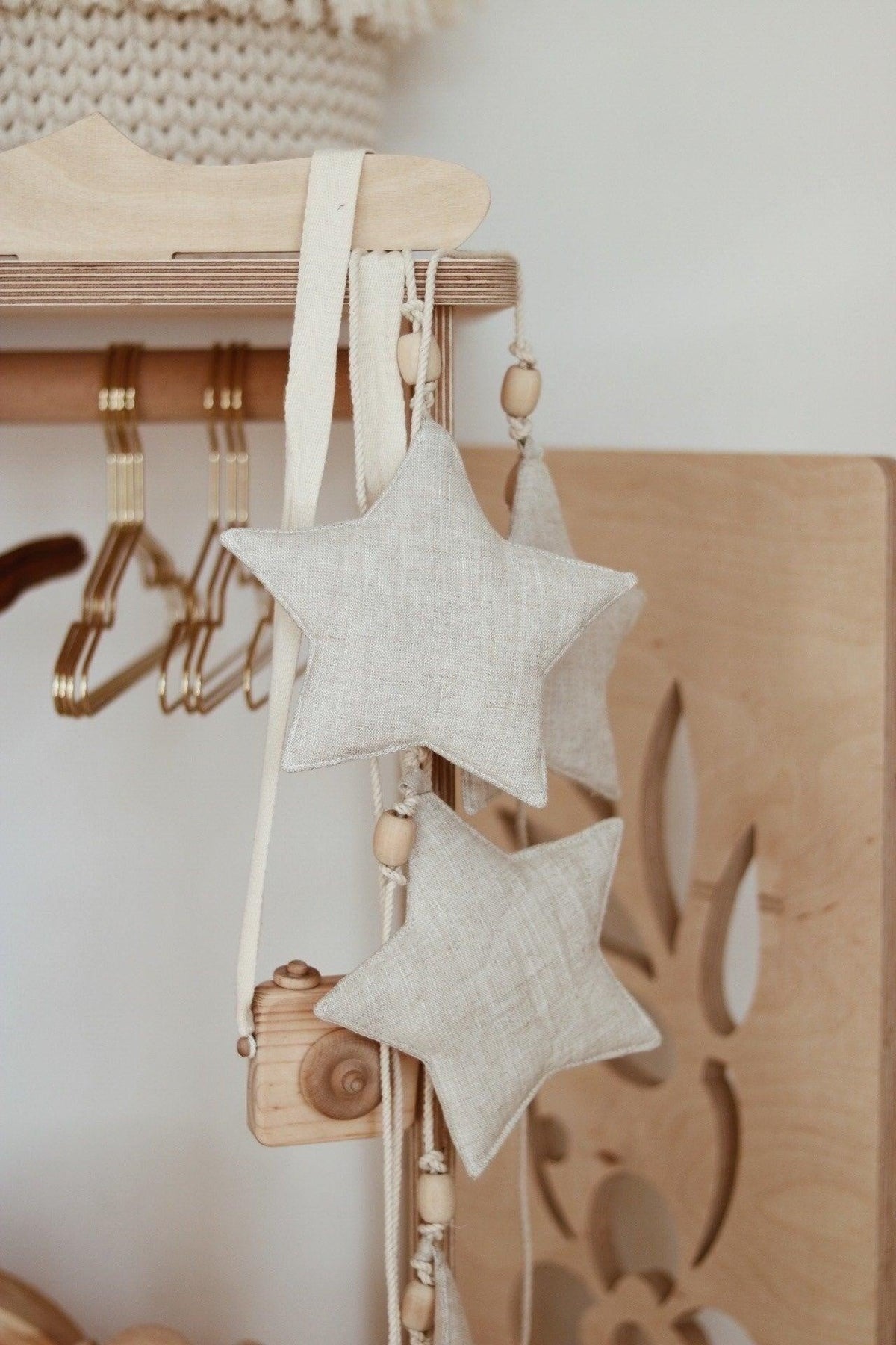 Lněná girlanda moi mili Sand Star Dust se šesti pískovými hvězdami 15 × 15 cm, délka 3 m – fotografie 6