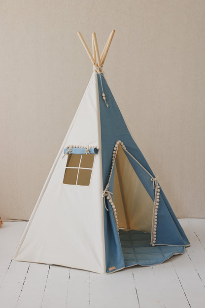 Džínové teepee moi mili s velkými bambulkami, bavlna a džínovina, okénko se záclonkou – fotografie 3