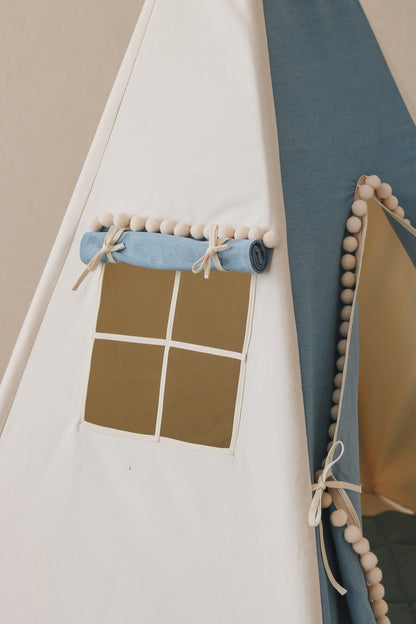 Džínové teepee moi mili s velkými bambulkami, bavlna a džínovina, okénko se záclonkou – fotografie 2