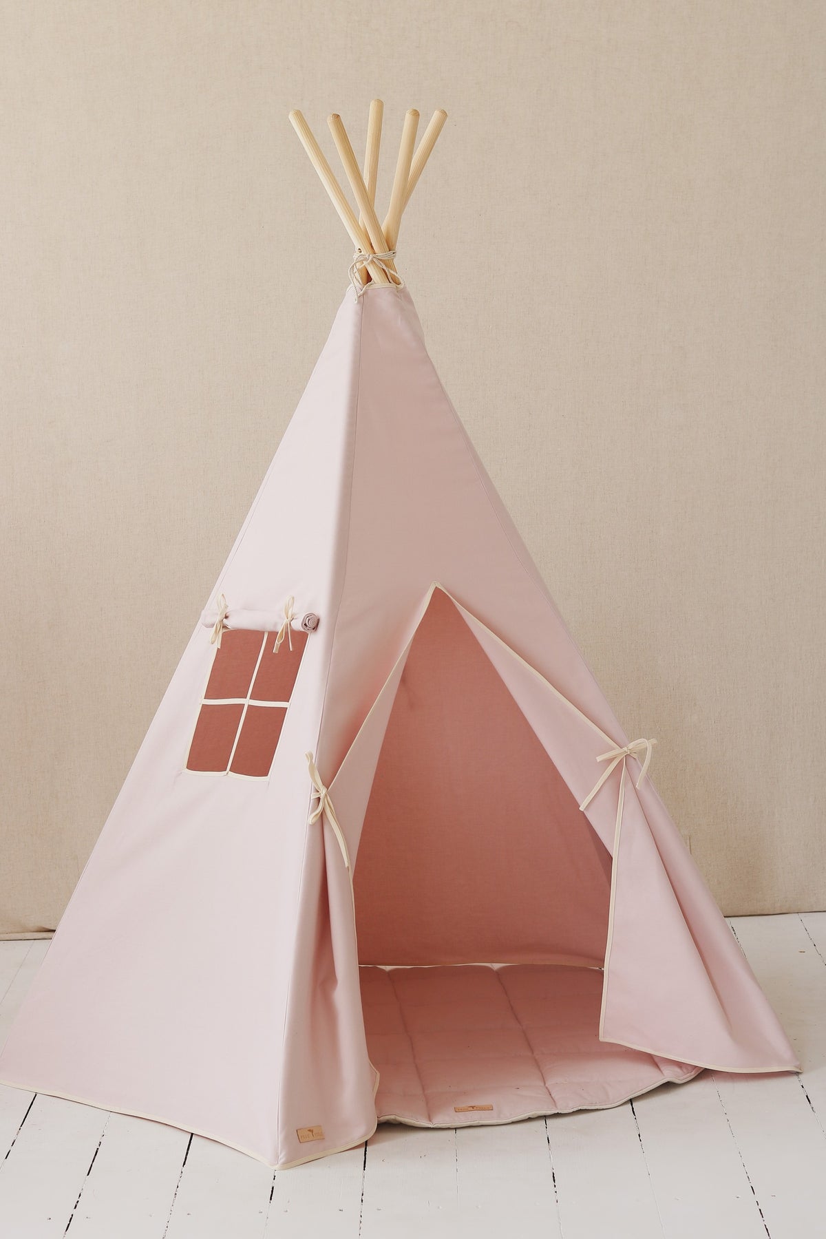 Růžové dětské teepee moi mili z bavlny, jednobarevné, s okénkem se záclonkou – fotografie 6