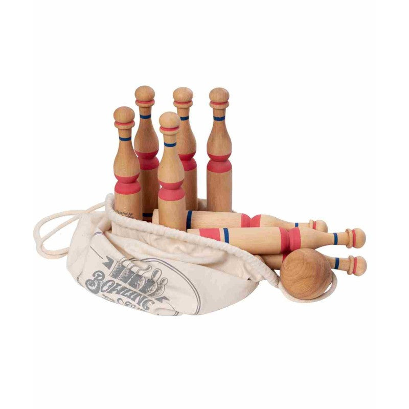 Dřevěné kuželky Wooden Story v červeném provedení, 10 kuželek a 2 koule s bavlněným vakem – pohled 4