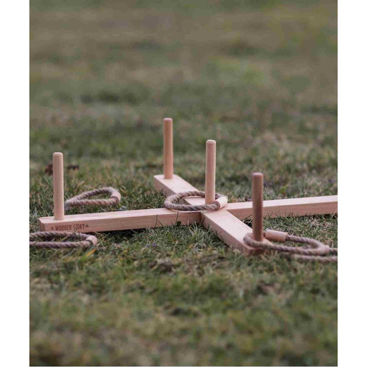 Dřevěná hra házení kroužků Wooden Story s barevnými kolíky a pletenými kroužky – pohled 2