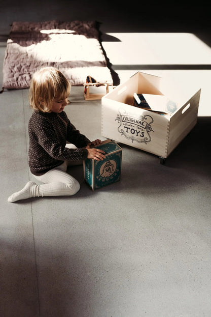 Dřevěný akrobat Wooden Story, postavička dívky na hrazdě – pohled 8